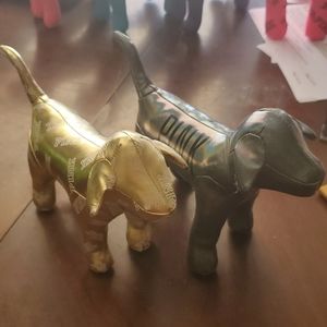 Set of 2 VS Pink collectable dogs